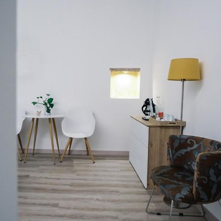 Flora Inn, Scotti'S House - Due Passi In Centro ベルガモ エクステリア 写真
